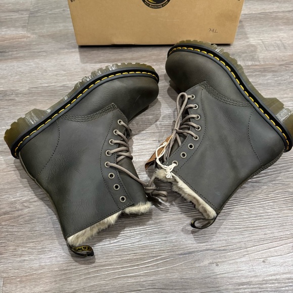 Dr Martens 1460 Serena Fur Lined DMS Olive Wyoming Leather Lace Up Combat Boots - Picture 8 of 12